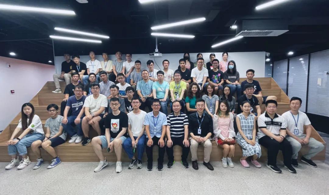 “大咖面对面” | 清华大学方斌老师受邀分享《机器人的感知交互与抓取操作》